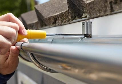 4 Questions To Ask Your Gutter Contractor