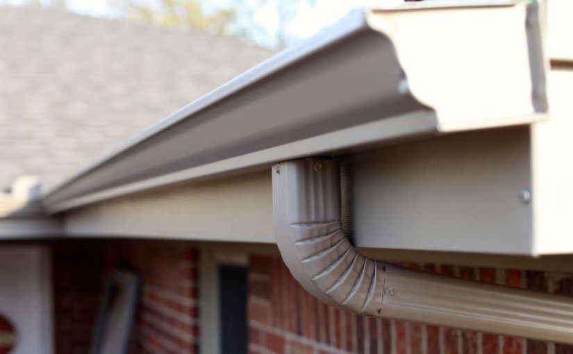 HOW DO I KNOW IF MY GUTTERS NEED TO BE REPLACED?